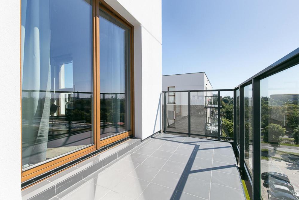 Апартаменти Apartament Black Zajezdnia Wrzeszcz Гданськ Екстер'єр фото